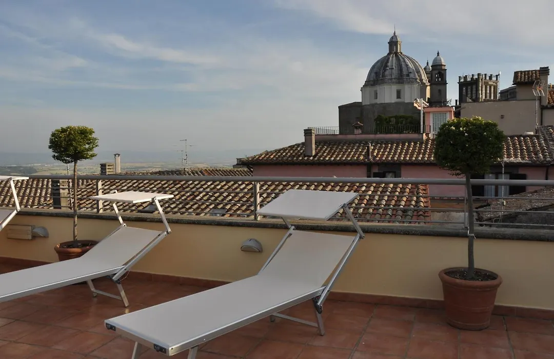 Hotel Urbano V-1